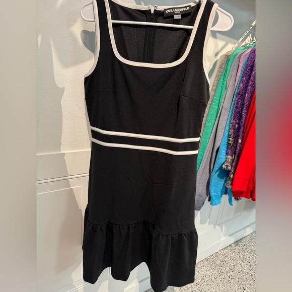 Beautiful Black Dress Size 8 - Picture 1 of 5